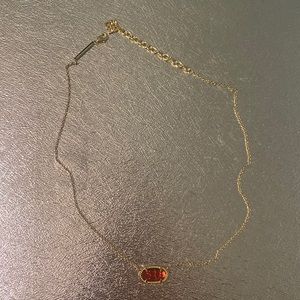 Kendra Scott necklace
